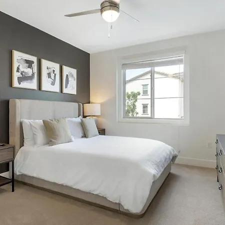 Landing At The Brady - 1 Bedroom In Home Park